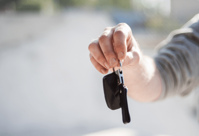 handing-over-car-keys